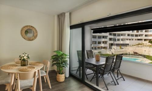 Modern 2Bed Estepona Apartment with Pool & Terrace