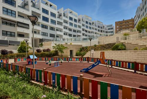 Modern 2Bed Estepona Apartment with Pool & Terrace