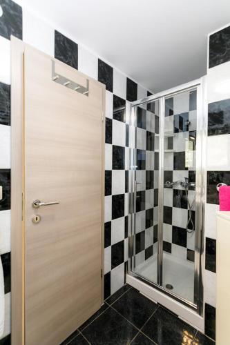 Apartment Sanja in center of Malinska