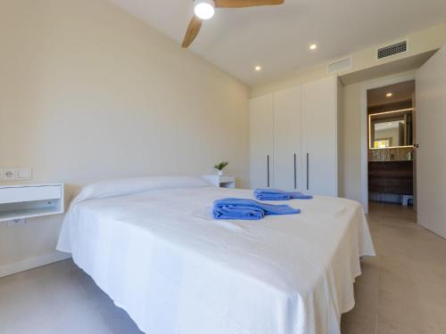 Apartment Bahia Dorada by Interhome
