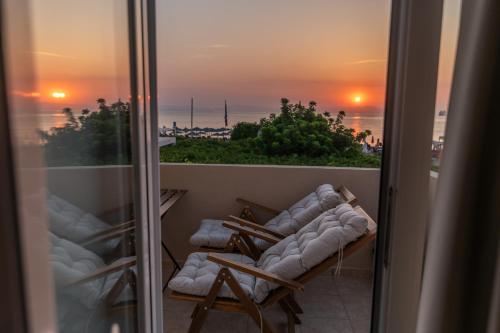 Nero Blu Beachfront, Sunrise & Sea Views