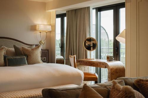The Athenaeum Hotel & Residences photo 76