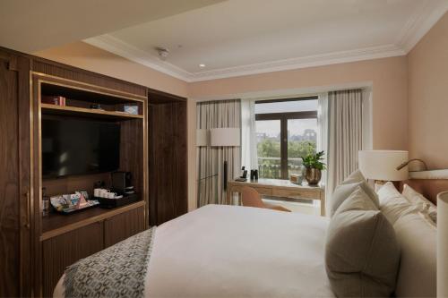 The Athenaeum Hotel & Residences photo 69