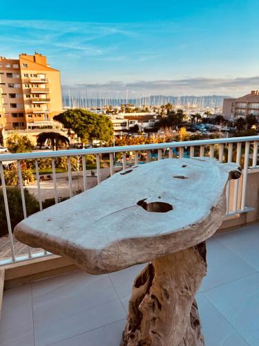 La Marine Hyères, sea-view duplex apartment