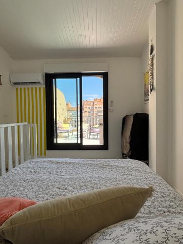 La Marine Hyères, sea-view duplex apartment