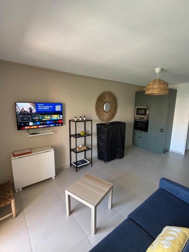 La Marine Hyères, sea-view duplex apartment