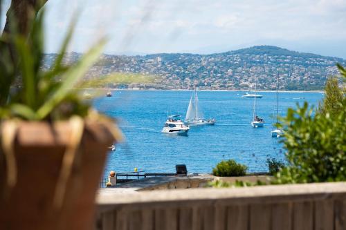 Villa d'Exception avec Vue Mer Panoramique - Antibes