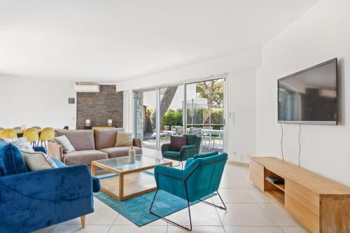 Villa d'Exception avec Vue Mer Panoramique - Antibes