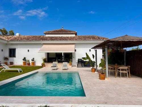 El Rancho Villa with pool near Puerto Banus