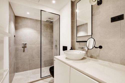 Lavie Maion Prestige Near Place des Vosges