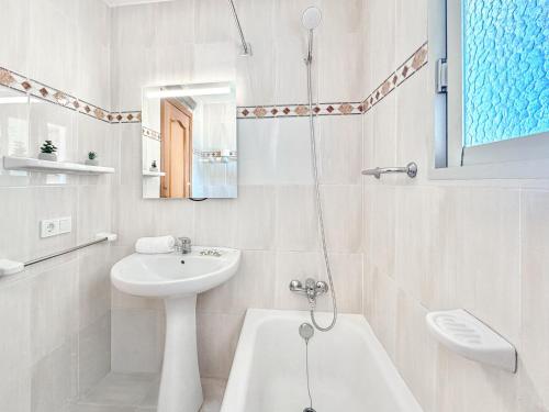 Seafront Beach Corner Apartment