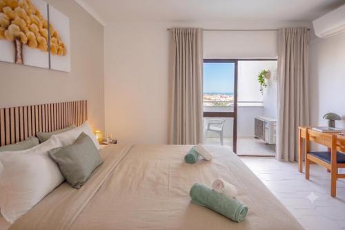 Premium Sea View Flat - 3 Pools, Jacuzzi & Hotel Bar