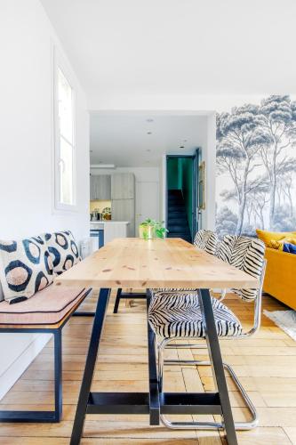 Luxury top floor duplex near Le Marais