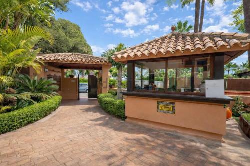 Residencial Playa Alicate