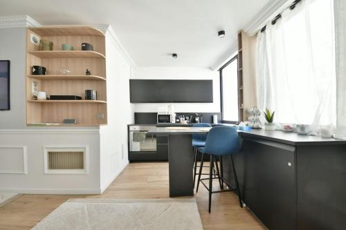 Elegant Studio near Champs Elysees and Madeleine
