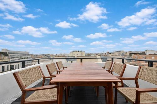 Eiffel Tower View Champs Elysees Prestige 1BR