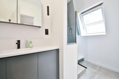 Cozy and Chic 1BR Near Champs Elysees