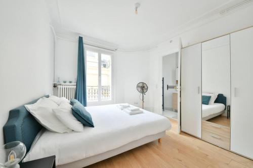 Newly furnished 2BR AC near Eiffel Tower