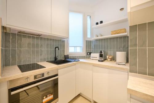 Chic Cozy 1BR Near Eiffel Tower Netflix and WiFi