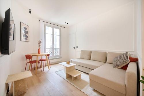Chic Cozy 1BR Near Eiffel Tower Netflix and WiFi