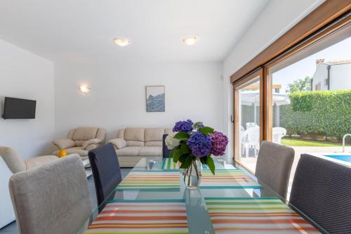 Holiday House Irina F - Pool Private