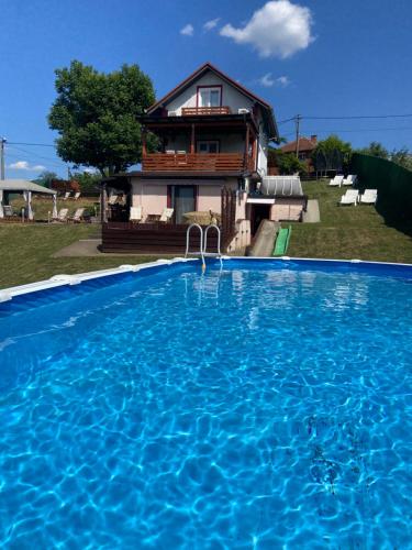 Foto Avala Sunset Apartments 1