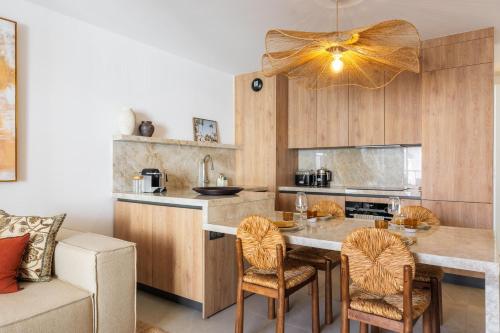 Spacious apartment with terrace and parking