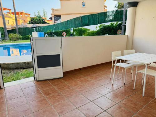 Apartamento con Piscina, Parking Cerca de la Playa