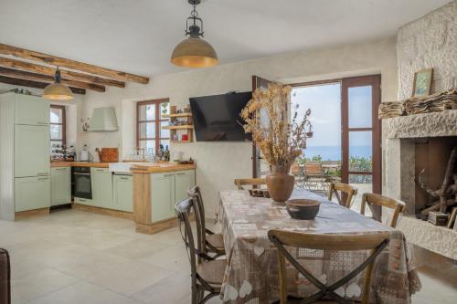 Holiday Home Makar - Sea & Mountain Private Escape with Pool