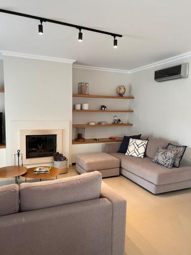 Villa with pool in Setubal, 15 min from the beach