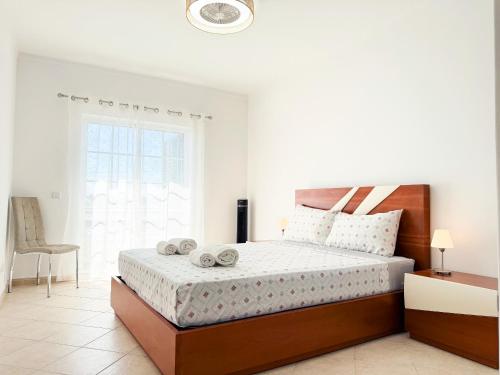Faro City & Airport Comfy Condo by BeCherish