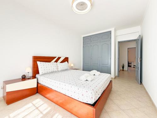 Faro City & Airport Comfy Condo by BeCherish