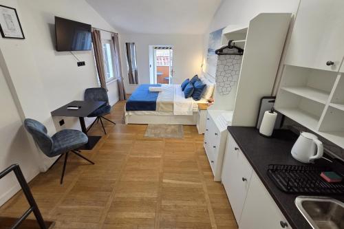 Piccolo Mondo Rooms by Blue Estate