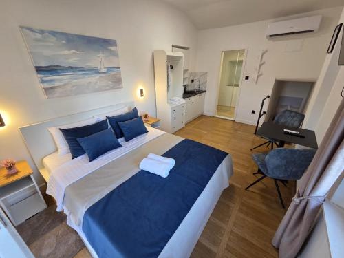 Piccolo Mondo Rooms by Blue Estate