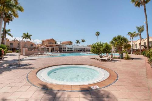 BungalowMaspalomasGolf campPoolPrivate terrace