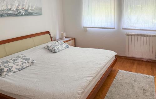 Awesome Apartment In Rijeka With House Sea View