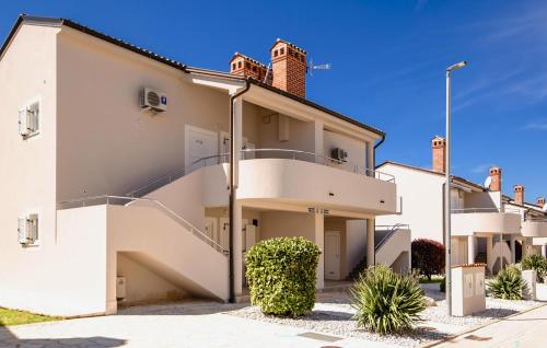 Lovely Apartment In Medulin