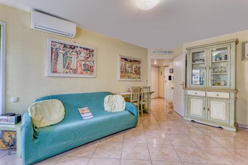 Garden View Daturas with Balcony - Happy Rentals