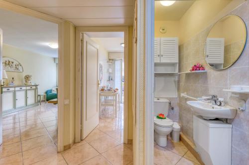 Garden View Daturas with Balcony - Happy Rentals