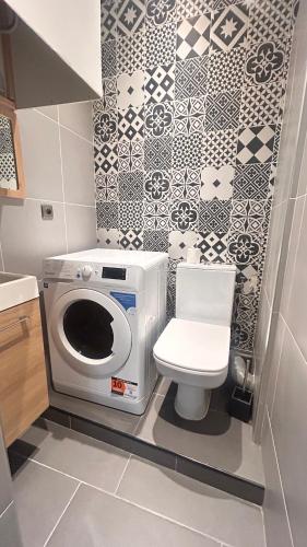 Cozy One Bedroom Apartment-City Center