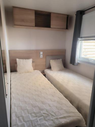 Mobilhome 3 chambres avec terrasse et magnifique jardin