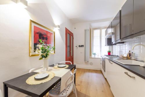 Characteristic one bedroom Apartment Columns of San Lorenzo