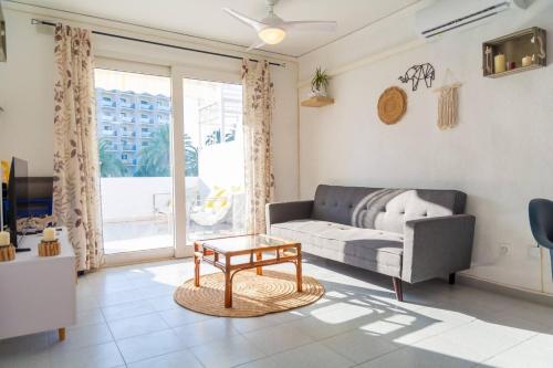Gran terraza • A/C a 1 min de la playa • Acogedor