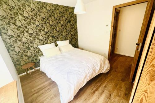 Luxury full center and near Lake!
