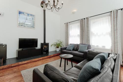 The Old Coach House, Luxury Harbourside Apartment photo 14