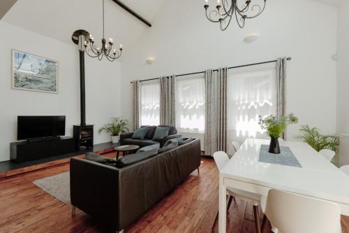 The Old Coach House, Luxury Harbourside Apartment photo 17