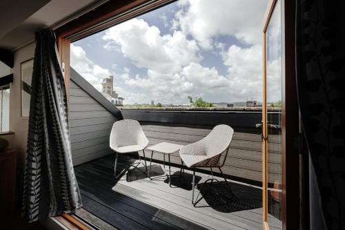 The Old Coach House, Luxury Harbourside Apartment photo 35