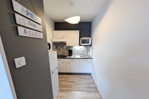 Centrally located apartment 50m from the beach