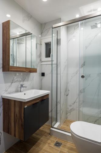 Aluna Fresh Luxury Apartments by BiNoBi!