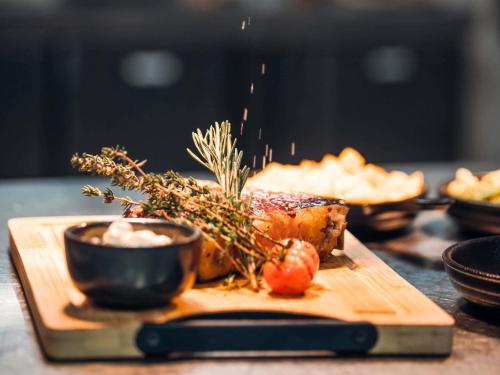 Mercure Avignon TGV Hotel & Spa photo 79